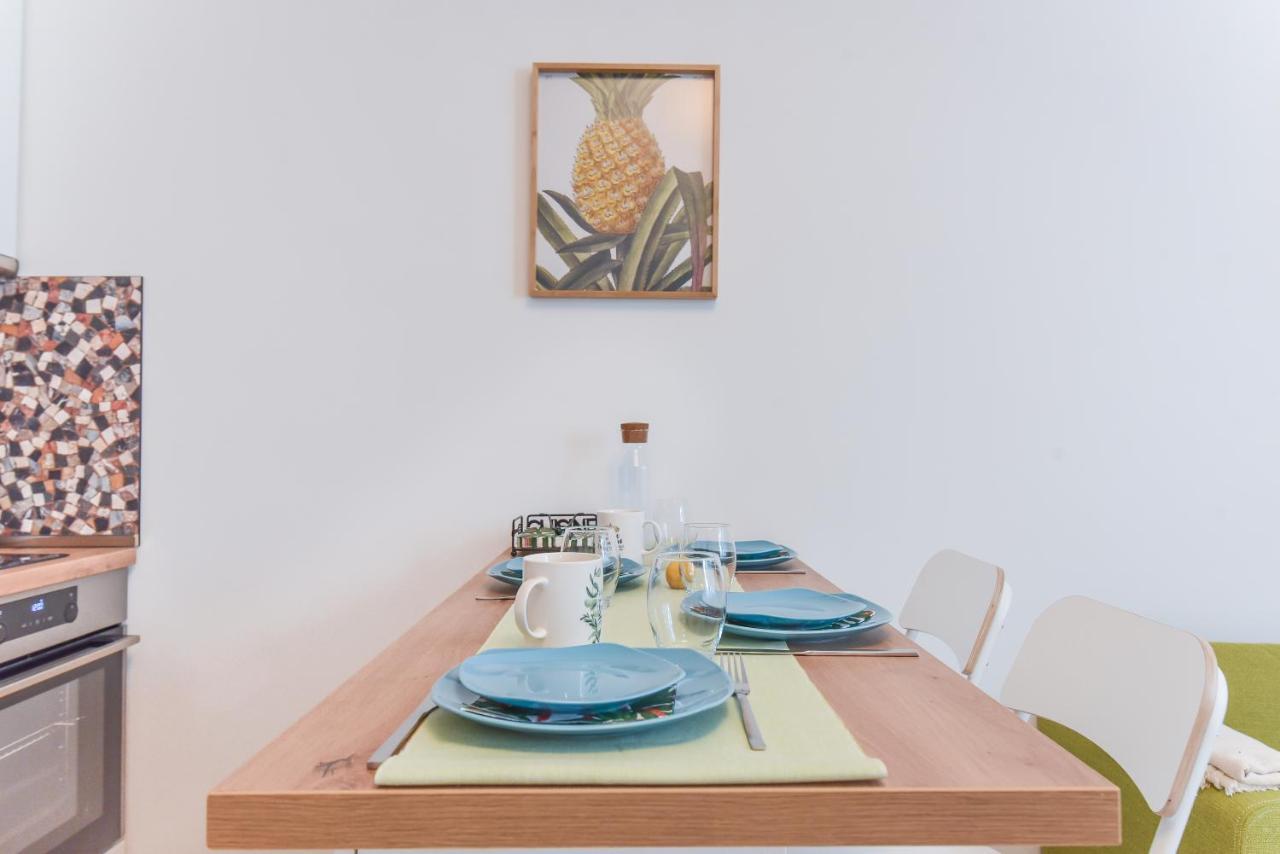 Appartamento Cosy & Renovated 2Bd Flat Near Vitoshka By Flat Mаnager Sofia Esterno foto